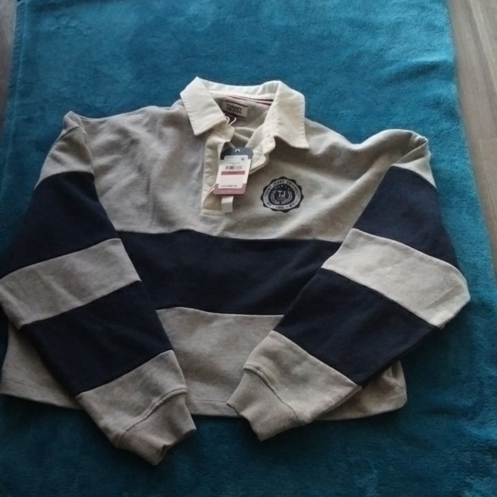 Tommy Hilfiger cropped sweat shirt